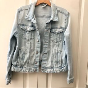 H&M light wash denim jacket